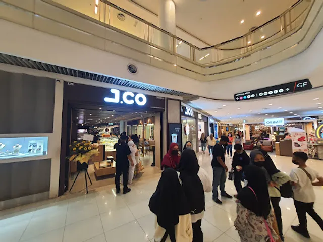J.CO Donuts & Coffee @ Queensbay Mall