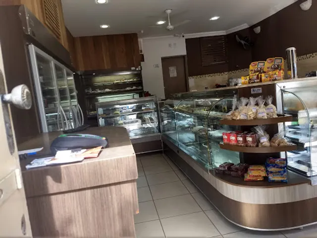 Padaria e Confeitaria Lua Branca