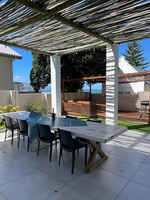 Fynbos Feniks House in Voëlklip, Hermanus