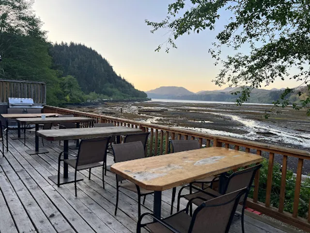 Scarlet Ibis Restaurant & Cabin Rentals