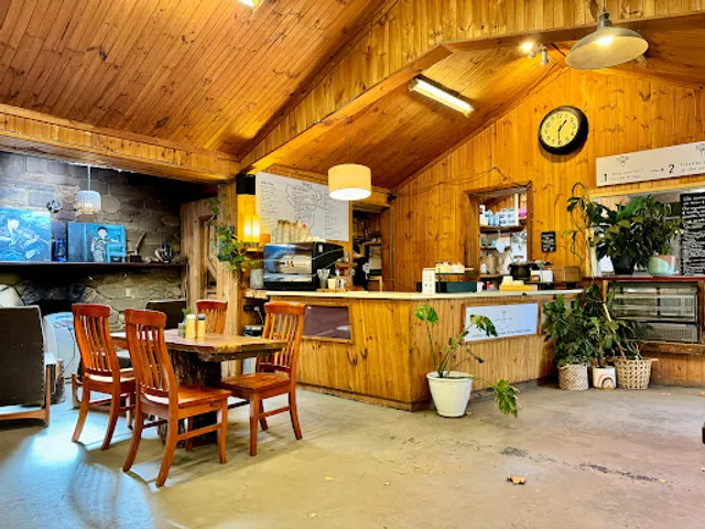 Clean Cravings Eatery