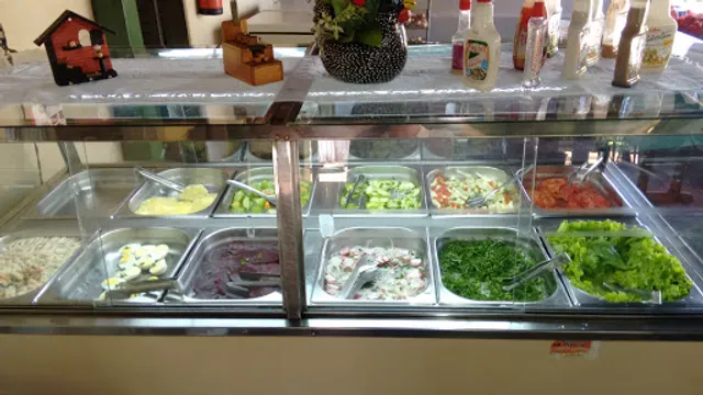 Comida Caseira Fogão de Lenha