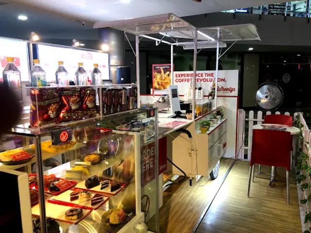 Wheelys Cafe Raheja Mall