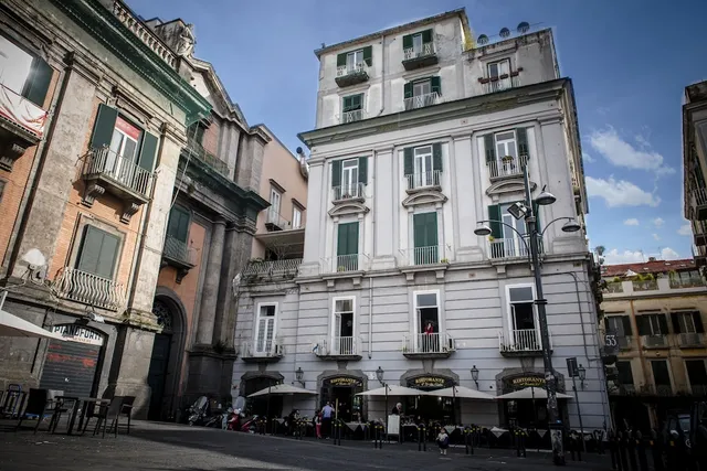 B&B Le 4 Stagioni Dante's Suites