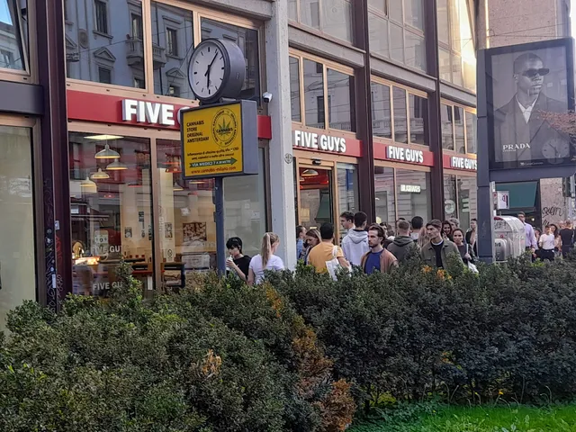 Five Guys Via Torino