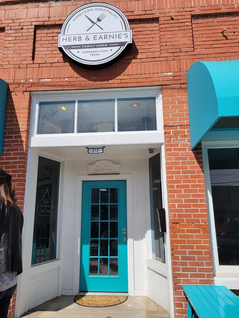 Herb & Earnie’s Family Diner