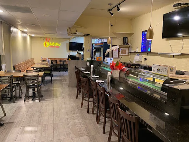 Moon Sushi Bar