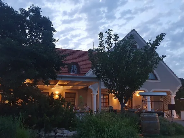 Koczor Winery & Guesthouse