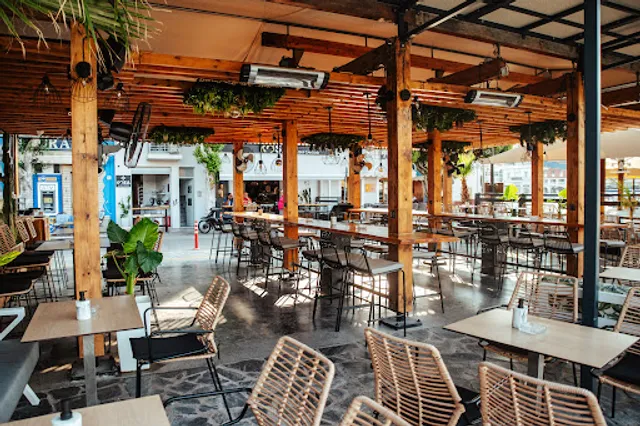 Kosa all day cafe Bar