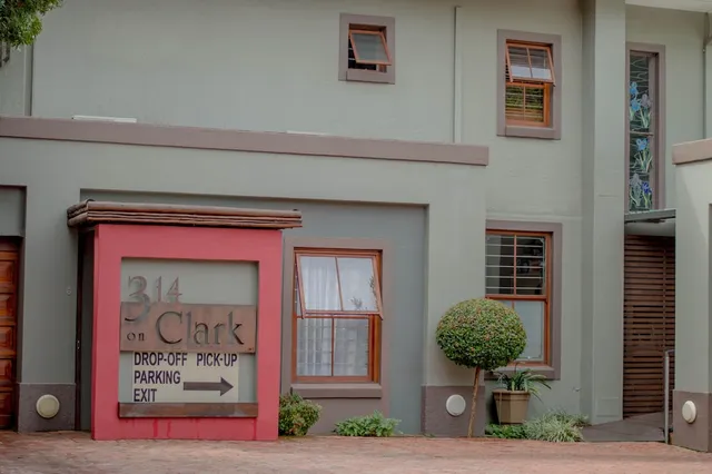 314 on Clark Guest House