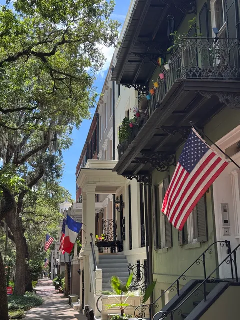 Jones Street - Prettiest Street in Savannah