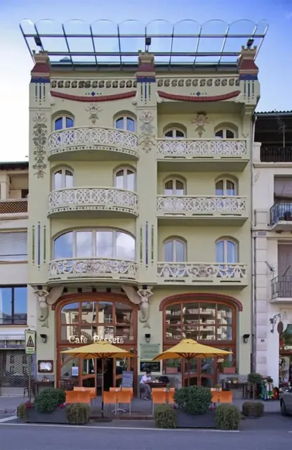 Apartamentos Pessets Adelaida