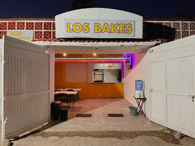 Los Bakes Pizza
