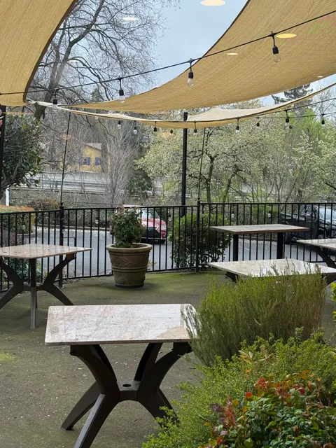 Pistol Pete's Brew & Cue