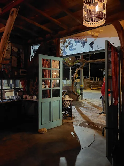 Trotamundos CAFÉ Bar