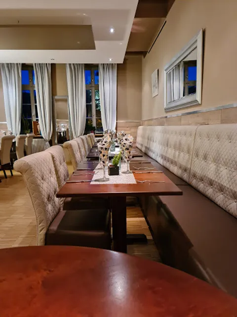 Borofsky's Restaurant Bar