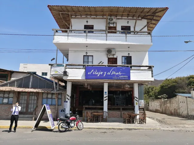 El Viejo y El Mar Hostal y Restaurante