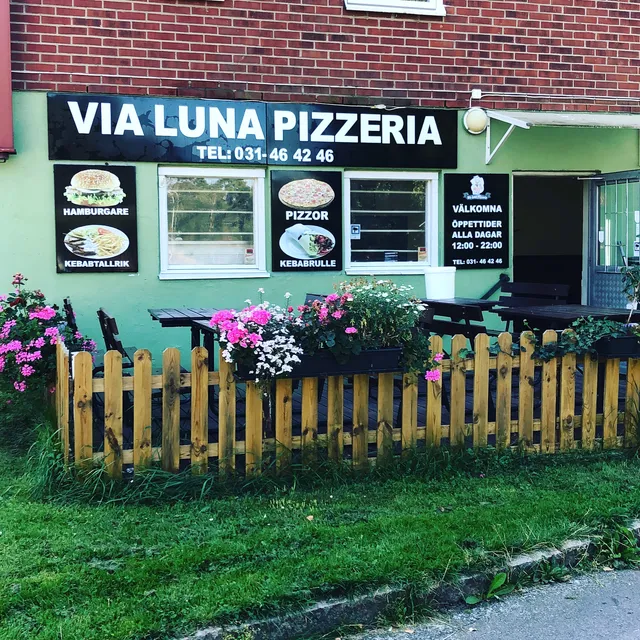 Via Luna Pizzeria