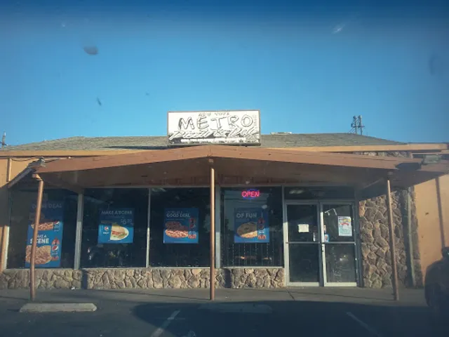 Metro Pizza & Deli