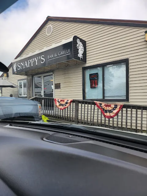 Snappy's Bar & Grille