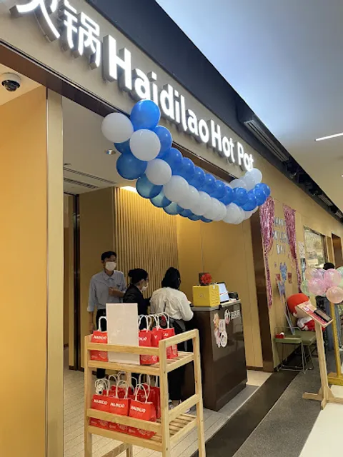 Haidilao Hot Pot (Central Chiang Mai) 海底捞Central清迈店