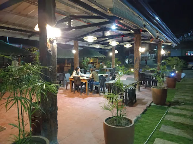 Mom's Shie Restaurant and apartelle