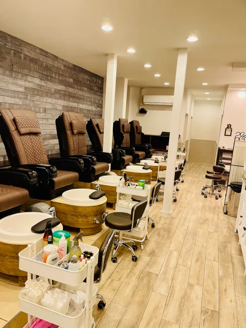 Salon Soleil - Nail Spa