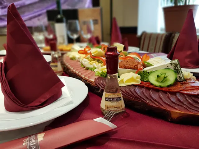 Grill & Restaurant SEMENDRIA