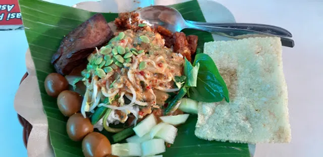 Nasi Pecel Bu Dwi Asli Madiun