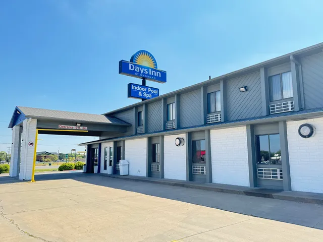 Days Inn by Wyndham Salina I-70