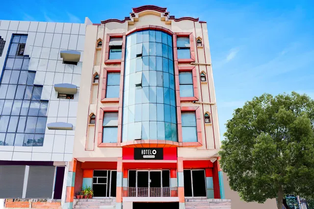 Hotel O Hussainganj Near Vidhansabha Formerly Park Awadh