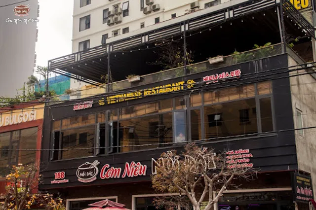 Nhà Hàng Cơm Niêu Nồi Đất