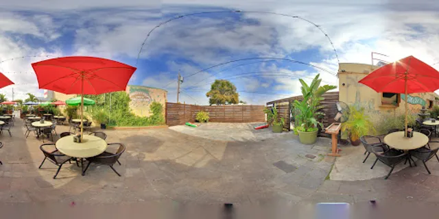 Mike's Pizza and Pub