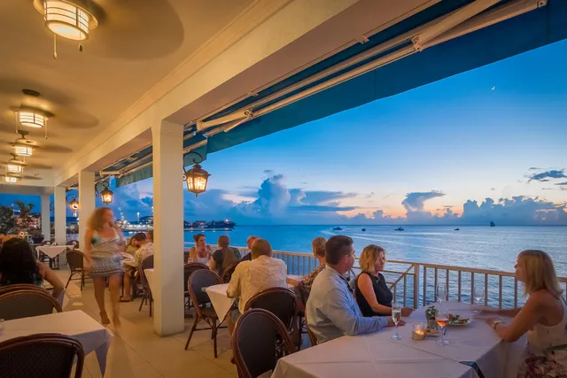 Le Vele Restaurant Pizzeria & Lounge