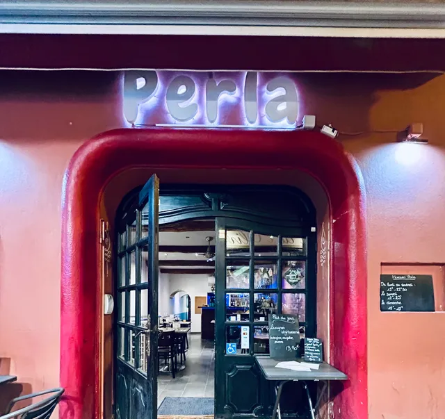 Perla Restaurant