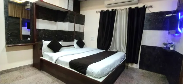 Hotel Sourabh Palace