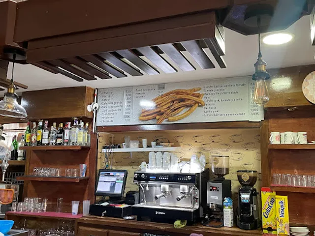 Cafetería - Bar El Rollo
