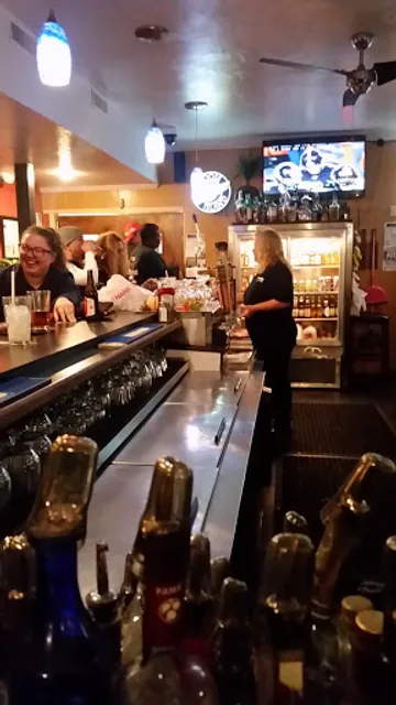 Coomb's Tavern / Bones n Shells