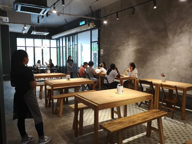 leaf on bowl Ativo Plaza