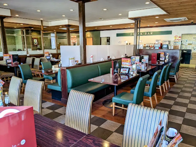 ガスト 豊橋三ノ輪店