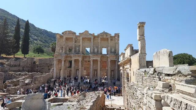 Fountain of Pollio, Ephesus