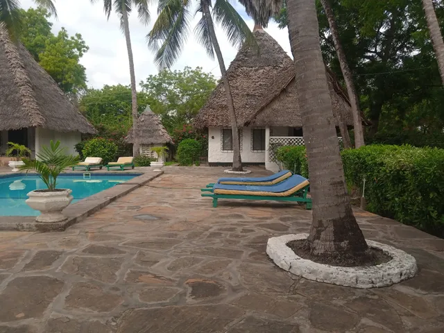 Ndege Cottages