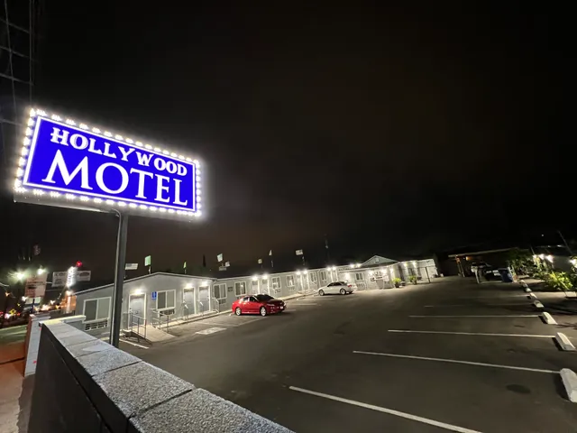 Hollywood Motel