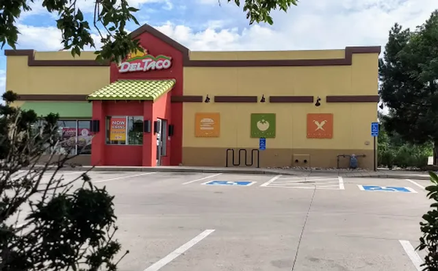 Del Taco