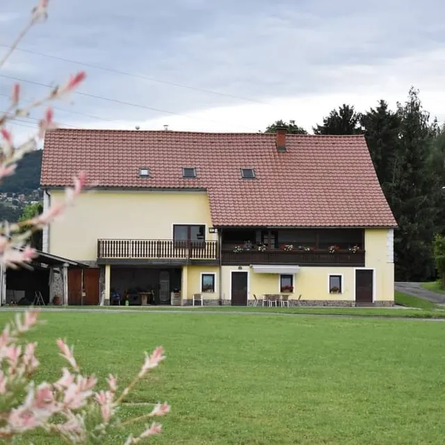 Hostel kmetija Frangež