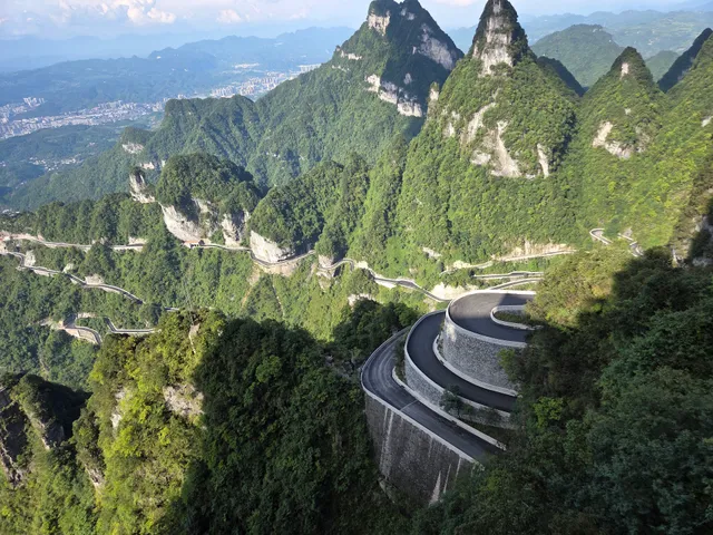 National Forest Pk of Tianmen Mountain