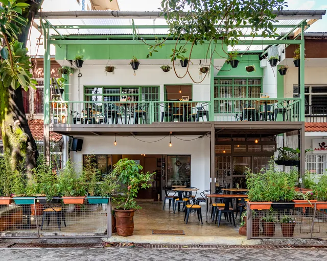 Kesh Kesh Coffee Roasters & Cafe