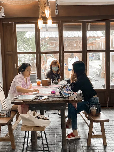 Makai Cafe and Space