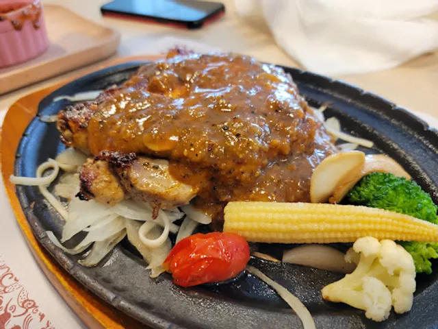 露西媽媽 Lucy Mama 義大利麵/焗烤/燉飯/排餐/火鍋