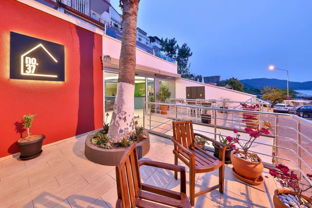 Hotel No 37